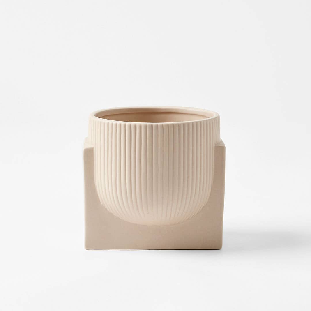 Earl Ceramic Ribbed Planter - Natural